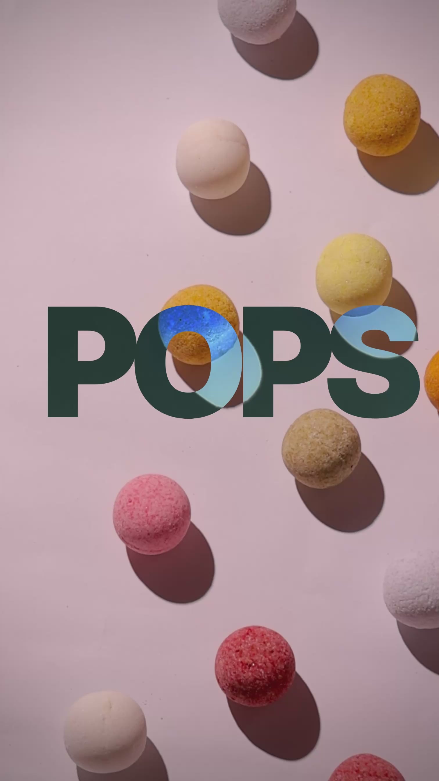 Load video: Discover Fizzy Pops – fun, flavor-packed bombs that instantly turn any drink into a sparkling mocktail or cocktail. Watch how these circular mixers fizz, pop, and transform your beverages into unforgettable experiences.